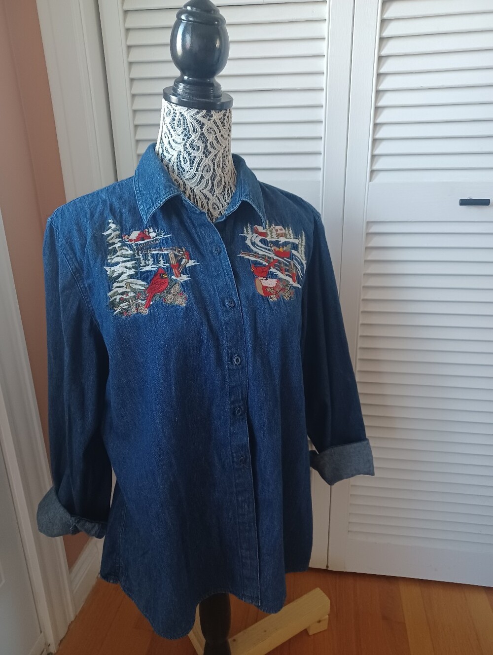 Northern Reflections Lg Denim Button-Up Shirt Cardinal Embroidery Country Flair